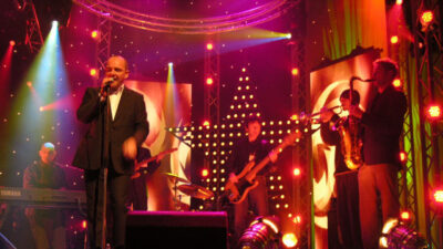 Hue and Cry CIN 2005 Hue and Cry performing on BBC1 Children In Need from Studio A Glasgow. November 2005.